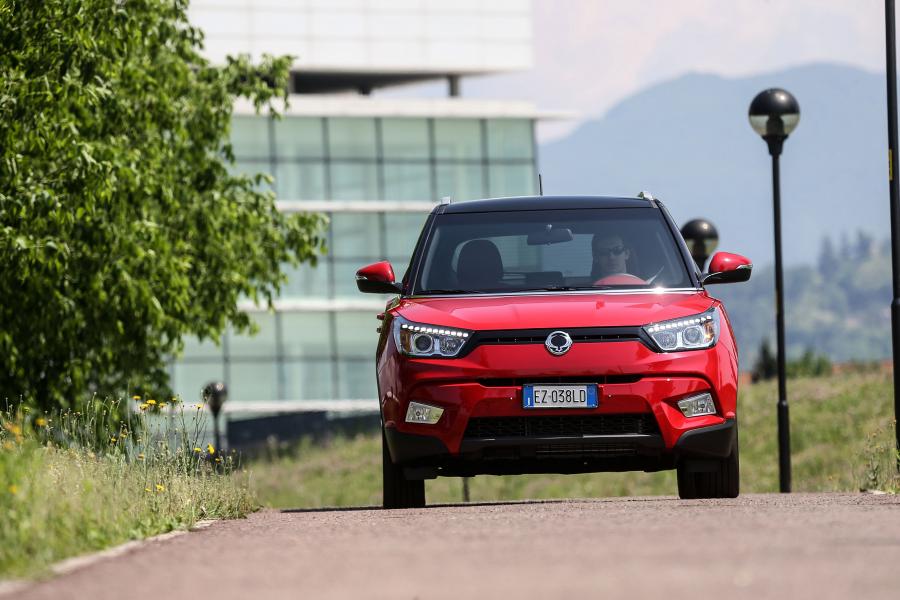  SsangYong Tivoli 2015 года  (фото 18 из 30)